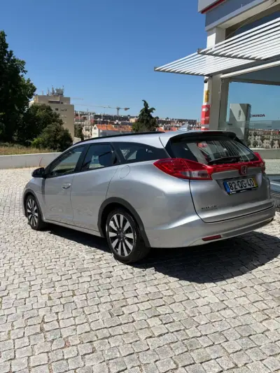 Honda Civic Tourer 2015 - 12900 EUR, 125000 km - AUTO.MOTO.pt - 125000km - foto 7 de 19