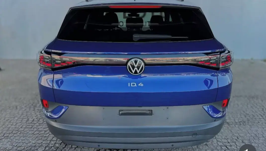 Volkswagen ID.4 2021 - 22750 EUR, 152000 km - AUTO.MOTO.pt - 152000km - foto 9 de 16