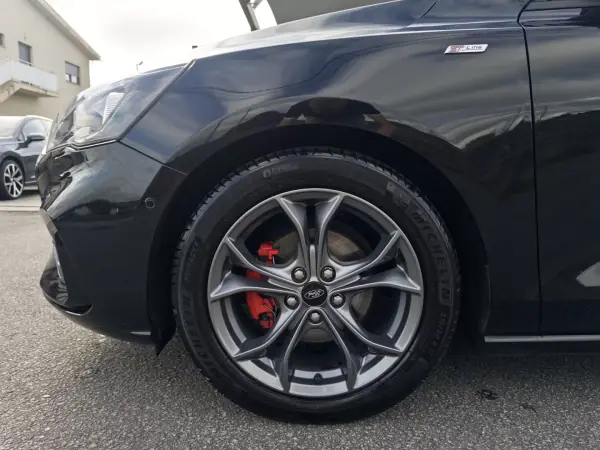 Ford Focus 2020 - 15990 EUR, 97000 km - AUTO.MOTO.pt - 97000km - foto 10 de 42