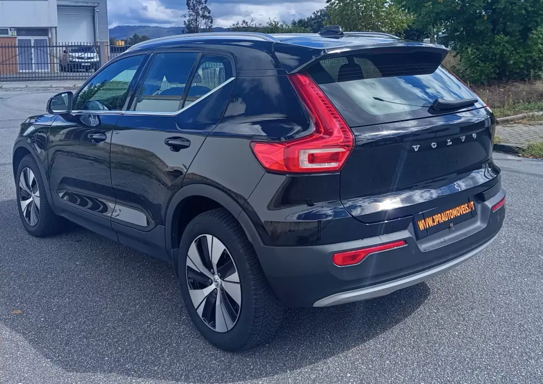 Volvo XC 40 2020 - 26990 EUR, 79100 km - 79100km - foto 7 de 21