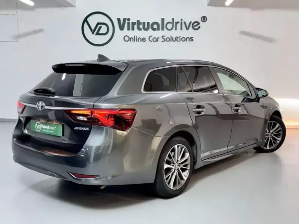 Toyota Avensis Touring Sports 2015 - 13750 EUR, 144000 km - AUTO.MOTO.pt - 144000km - foto 6 de 58
