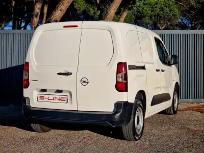 Opel COMBO 2022 - 15990 EUR, 55209 km - AUTO.MOTO.pt - 55209km - foto 9 de 15