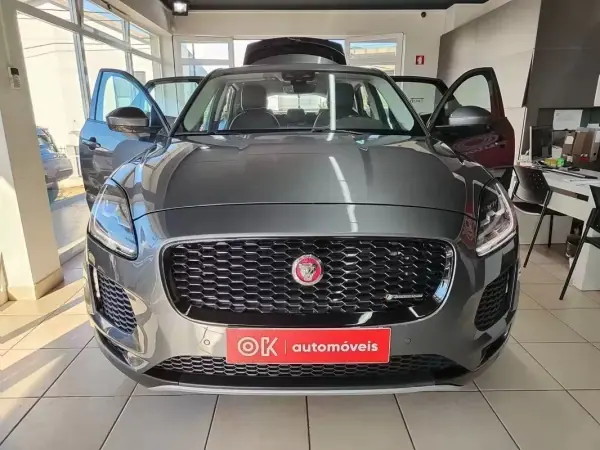 Jaguar E-Pace 2020 - 23950 EUR, 87000 km - AUTO.MOTO.pt - 87000km - foto 20 de 27