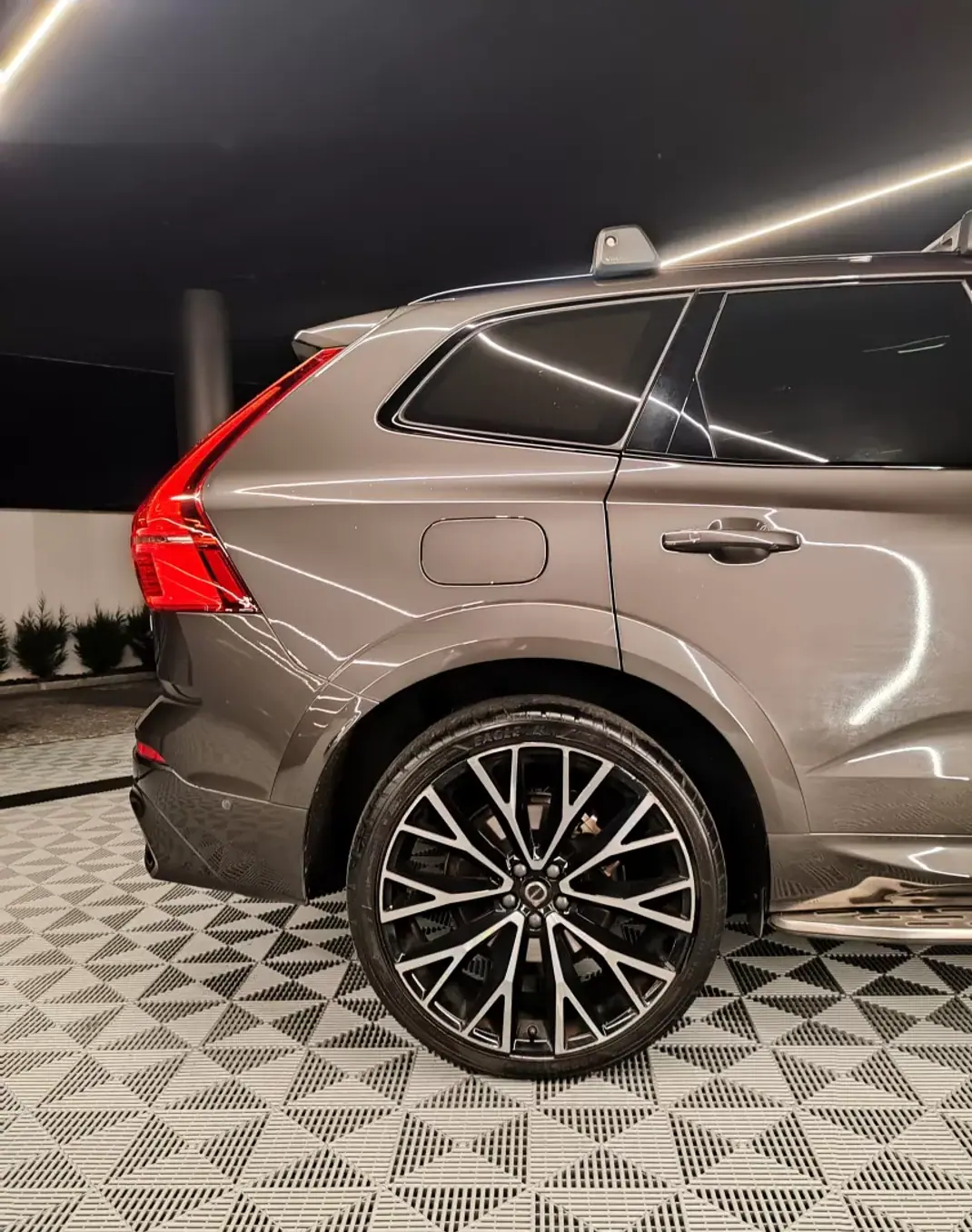 Volvo XC 60 2022 - 41000 EUR, 109000 km - AUTO.MOTO.pt - 109000km - foto 13 de 27