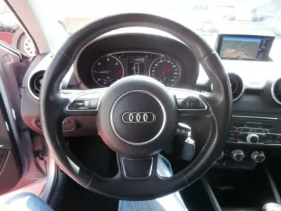 Audi A1 2016 - 12500 EUR, 191278 km - AUTO.MOTO.pt - 191278km - foto 18 de 31