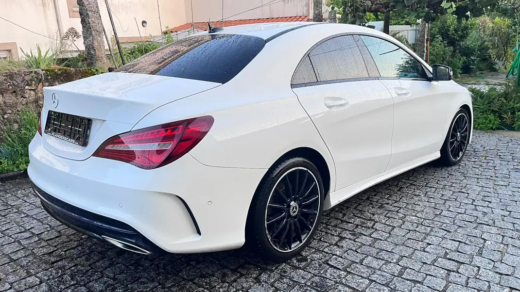 Mercedes-Benz CLA 180 2018 - 18990 EUR, 170000 km - AUTO.MOTO.pt - 170000km - foto 3 de 10
