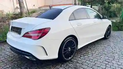 Mercedes-Benz CLA 180 2018 - 18990 EUR, 170000 km - AUTO.MOTO.pt - 170000km - foto 3 de 10