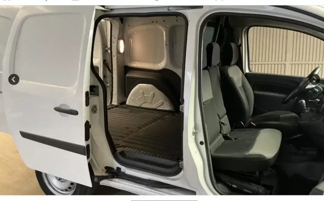 Renault Kangoo 2021 - 13500 EUR, 114002 km - AUTO.MOTO.pt - 114002km - foto 10 de 12