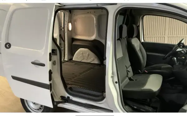 Renault Kangoo 2021 - 13500 EUR, 114002 km - AUTO.MOTO.pt - 114002km - foto 10 de 12