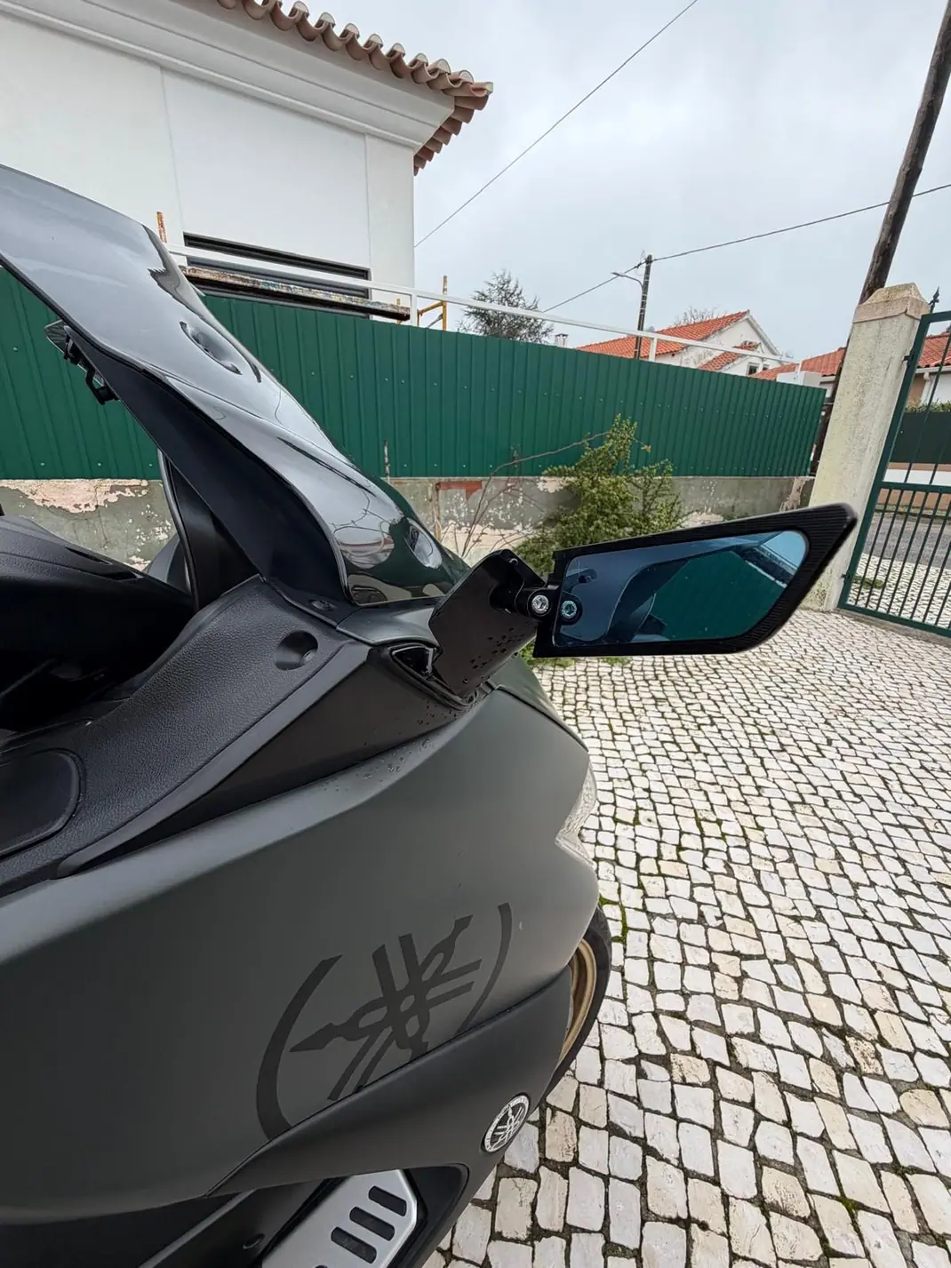 Yamaha TMAX 2021 - 10000 EUR, 18000 km - 18000km - foto 8 de 9