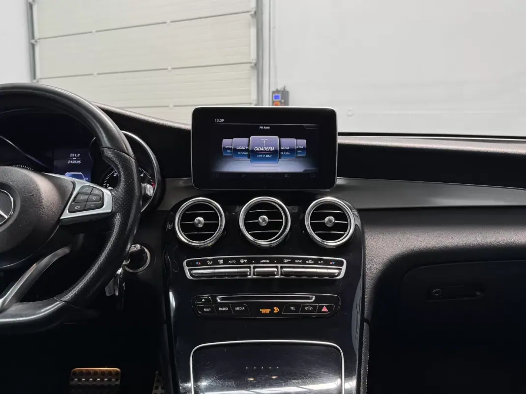 Mercedes-Benz GLC 220 2016 - 27890 EUR, 213000 km - AUTO.MOTO.pt - 213000km - foto 25 de 30