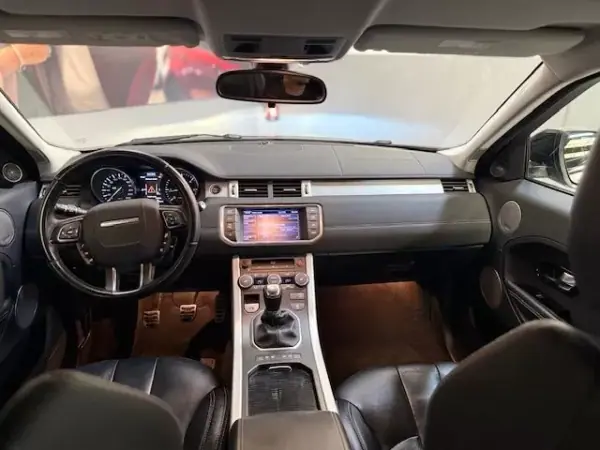 Land Rover Range Rover Evoque 2012 - 17250 EUR, 164000 km - AUTO.MOTO.pt - 164000km - foto 13 de 17