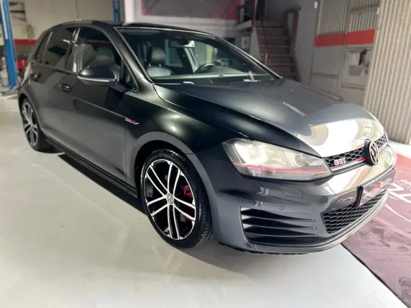 Volkswagen Golf 2014 - 20000 EUR, 187000 km - AUTO.MOTO.pt - 187000km - foto 7 de 33