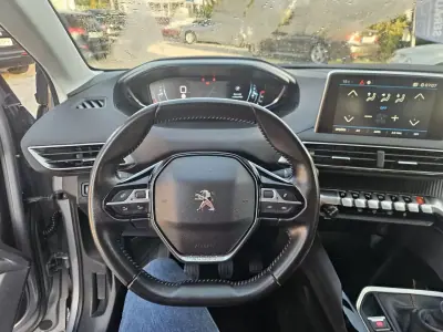 Peugeot 3008 2019 - 14900 EUR, 129000 km - AUTO.MOTO.pt - 129000km - foto 16 de 38
