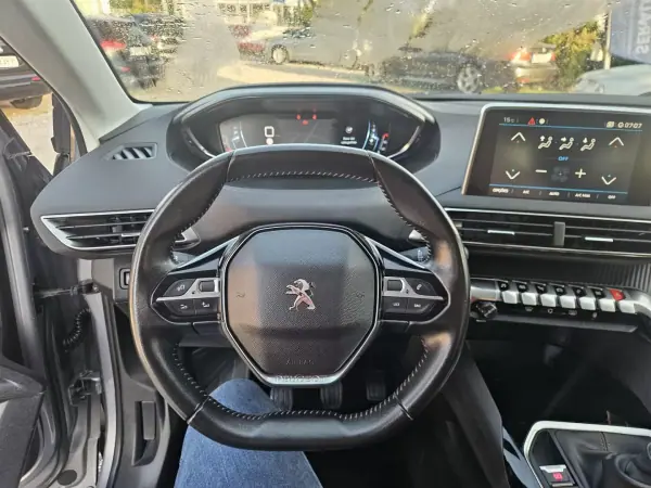 Peugeot 3008 2019 - 14900 EUR, 129000 km - AUTO.MOTO.pt - 129000km - foto 16 de 38
