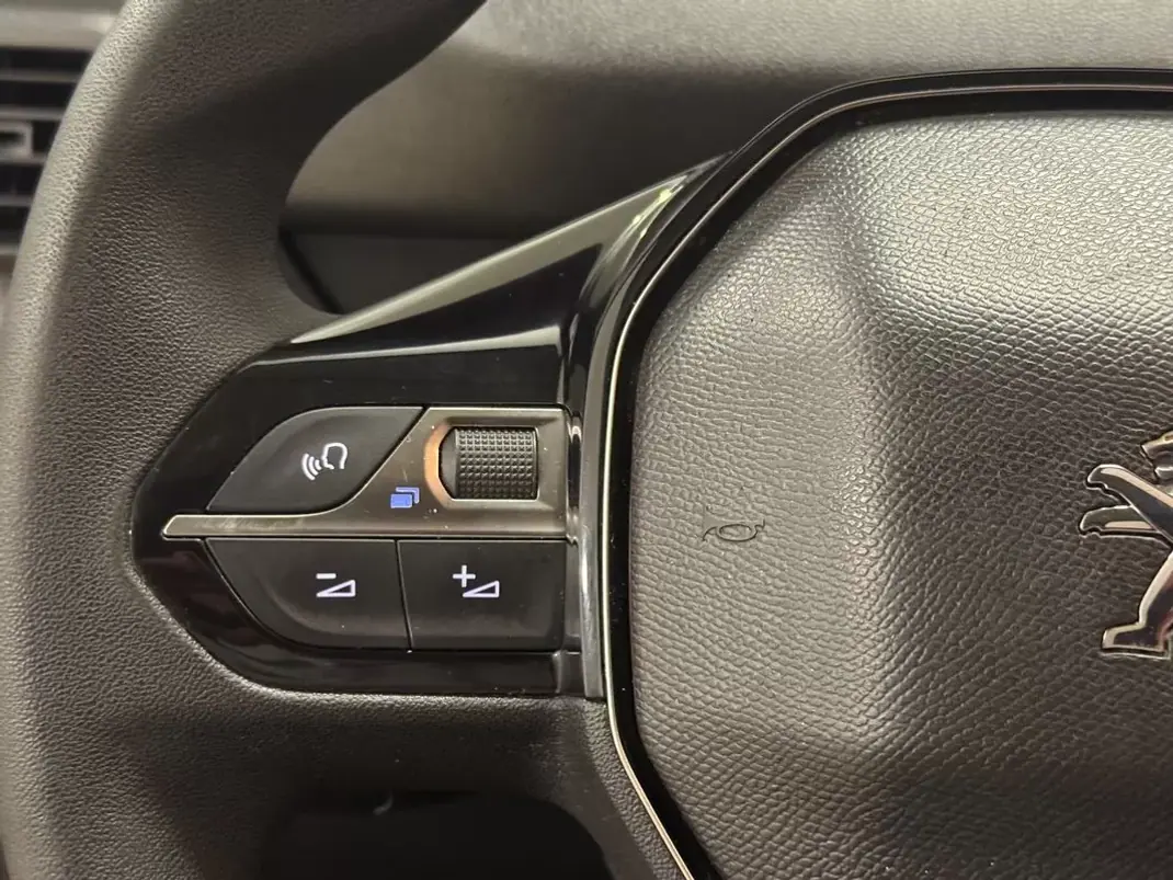 Peugeot Partner 1.6 HDI 100cv 3 Lug 2019 - 13950 EUR, 100000 km - AUTO.MOTO.pt - 100000km - foto 4 de 13