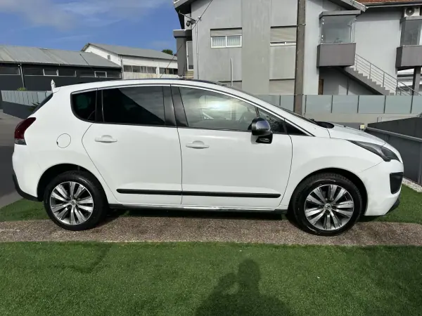 Peugeot 3008 2014 - 8400 EUR, 220000 km - AUTO.MOTO.pt - 220000km - foto 16 de 62