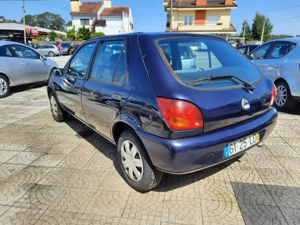 Ford Fiesta 1998 - 995 EUR, 67488 km - AUTO.MOTO.pt - 67488km - foto 4 de 8