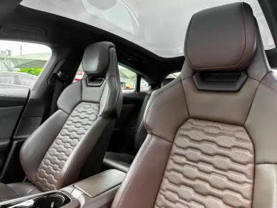 Audi e-tron GT 2022 - 58500 EUR, 86000 km - AUTO.MOTO.pt - 86000km - foto 28 de 36