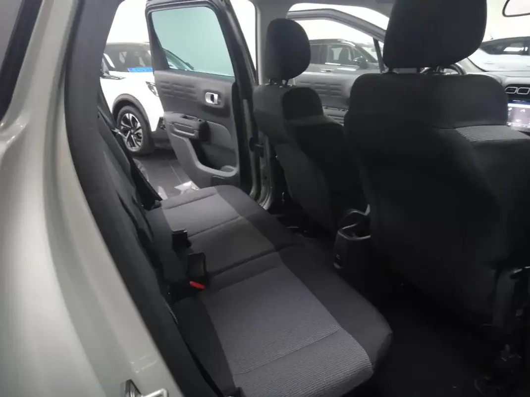 Citroën C3 Aircross 2019 - 14990 EUR, 63000 km - AUTO.MOTO.pt - 63000km - foto 17 de 27
