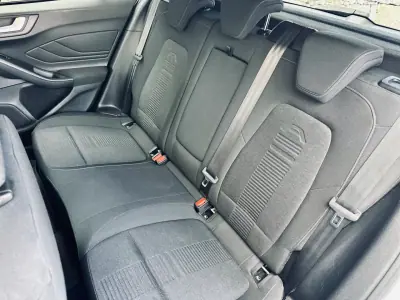 Ford Focus 2019 - 13990 EUR, 83000 km - AUTO.MOTO.pt - 83000km - foto 40 de 51