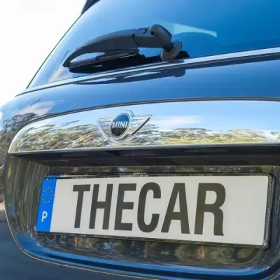 MINI Cooper 2015 - 19999 EUR, 172000 km - AUTO.MOTO.pt - 172000km - foto 6 de 24