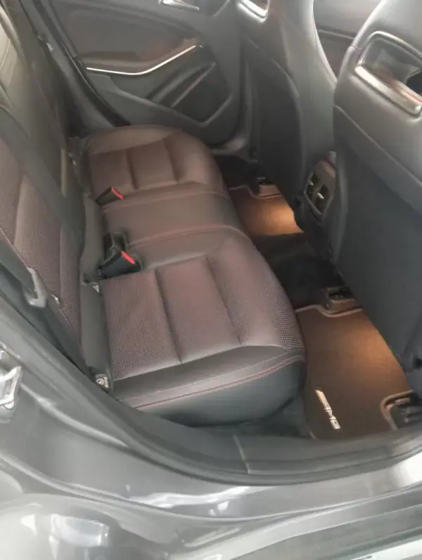 Mercedes-Benz GLA 220 2018 - 27000 EUR, 105000 km - AUTO.MOTO.pt - 105000km - foto 30 de 39