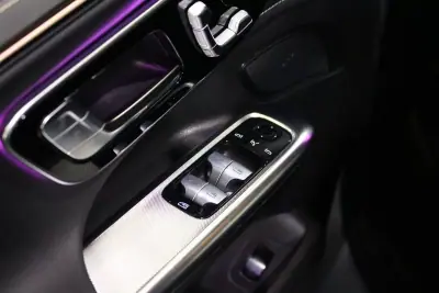 Mercedes-Benz EQE 2025 - 58900 EUR, 25000 km - AUTO.MOTO.pt - 25000km - foto 33 de 42