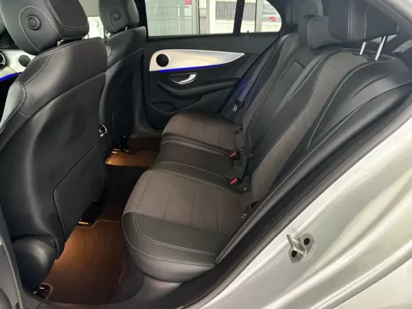 Mercedes-Benz E 220 2020 - 34990 EUR, 84701 km - AUTO.MOTO.pt - 84701km - foto 21 de 29