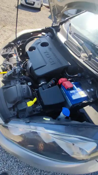 Ford Fiesta 2014 - 9798 EUR, 176798 km - AUTO.MOTO.pt - 176798km - foto 17 de 23