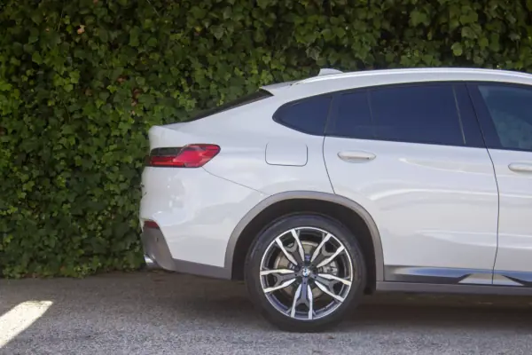 BMW X4 2018 - 39900 EUR, 114000 km - AUTO.MOTO.pt - 114000km - foto 4 de 18
