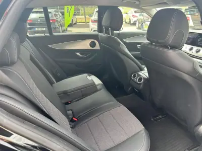 Mercedes-Benz E 300 2020 - 28990 EUR, 140000 km - AUTO.MOTO.pt - 140000km - foto 11 de 23