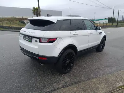 Land Rover Range Rover Evoque 2017 - 27500 EUR, 114000 km - AUTO.MOTO.pt - 114000km - foto 8 de 22