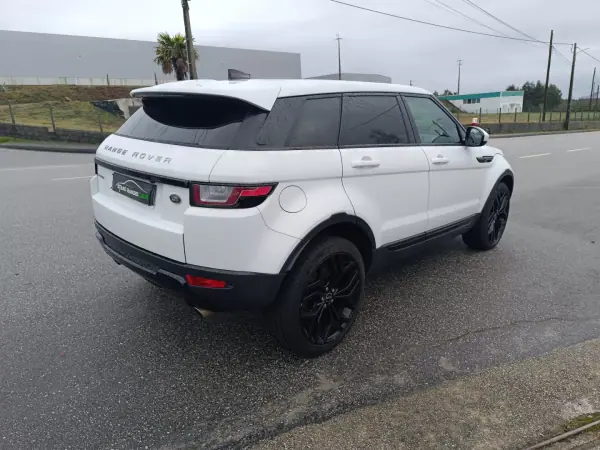 Land Rover Range Rover Evoque 2017 - 25500 EUR, 114000 km - AUTO.MOTO.pt - 114000km - foto 8 de 22