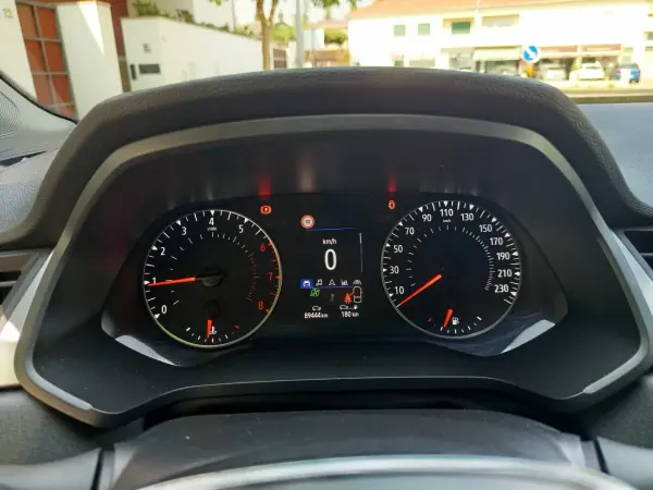 Renault Captur 2023 - 15490 EUR, 89400 km - 89400km - foto 15 de 18