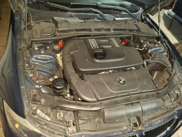 BMW 320 2006 - 6750 EUR, 316500 km - AUTO.MOTO.pt - 316500km - foto 6 de 15