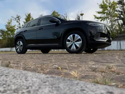 Mercedes-Benz EQA 2021 - 27500 EUR, 126000 km - AUTO.MOTO.pt - 126000km - foto 19 de 23