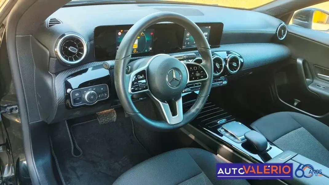 Mercedes-Benz CLA 200 2021 - 32950 EUR, 37470 km - 37470km - foto 10 de 26