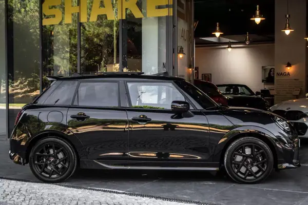 MINI 5 Portas 2025 - 38990 EUR, 18718 km - AUTO.MOTO.pt - 18718km - foto 5 de 48