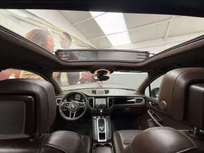 Porsche Macan 2015 - 34999 EUR, 200000 km - 200000km - foto 9 de 18