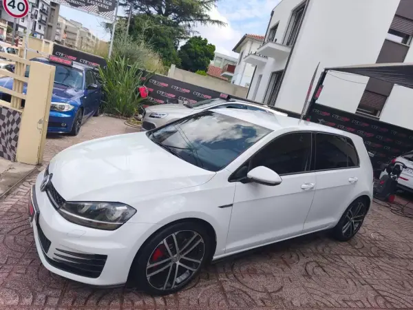 Volkswagen Golf 2014 - 17900 EUR, 195000 km - AUTO.MOTO.pt - 195000km - foto 2 de 32