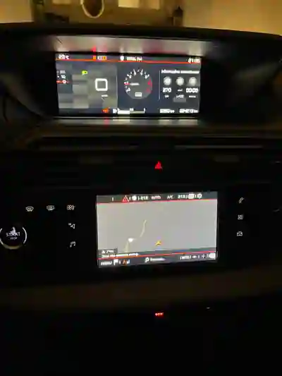 Citroën C4 Grand Picasso 2018 - 8000 EUR, 224000 km - AUTO.MOTO.pt - 224000km - foto 7 de 15