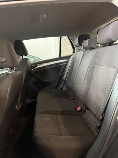 Volkswagen Golf 2018 - 14900 EUR, 138000 km - AUTO.MOTO.pt - 138000km - foto 9 de 9