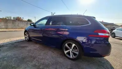 Peugeot 308 SW 2020 - 14500 EUR, 142000 km - AUTO.MOTO.pt - 142000km - foto 6 de 28