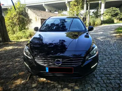 Volvo V60 2014 — foto 2 de 17