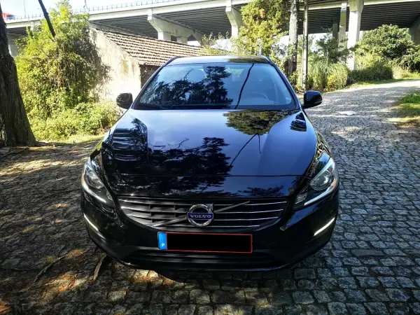Volvo V60 2014 — foto 2 de 17