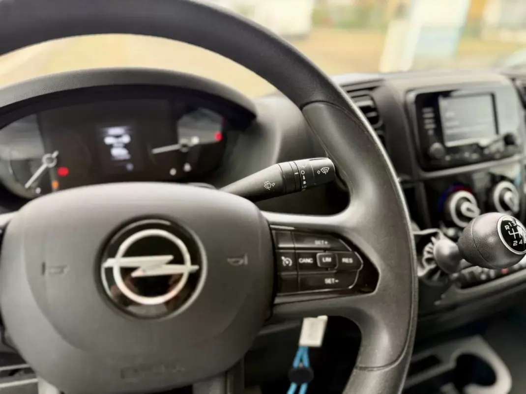 Opel 2024 - 31450 EUR, 59000 km - AUTO.MOTO.pt - 59000km - foto 14 de 20