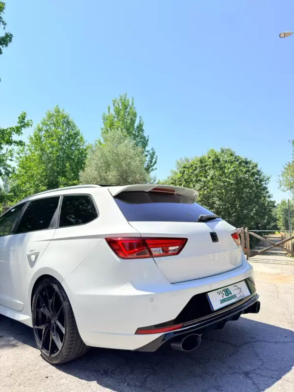 SEAT Leon ST 2016 - 16000 EUR, 188000 km - AUTO.MOTO.pt - 188000km - foto 10 de 26