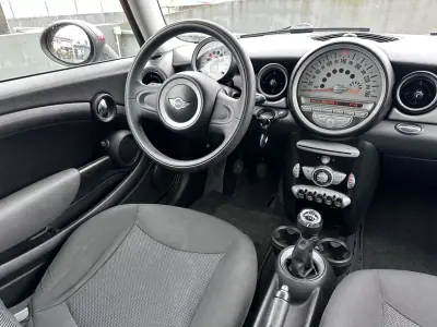 MINI One 2009 - 6900 EUR, 190000 km - AUTO.MOTO.pt - 190000km - foto 28 de 38