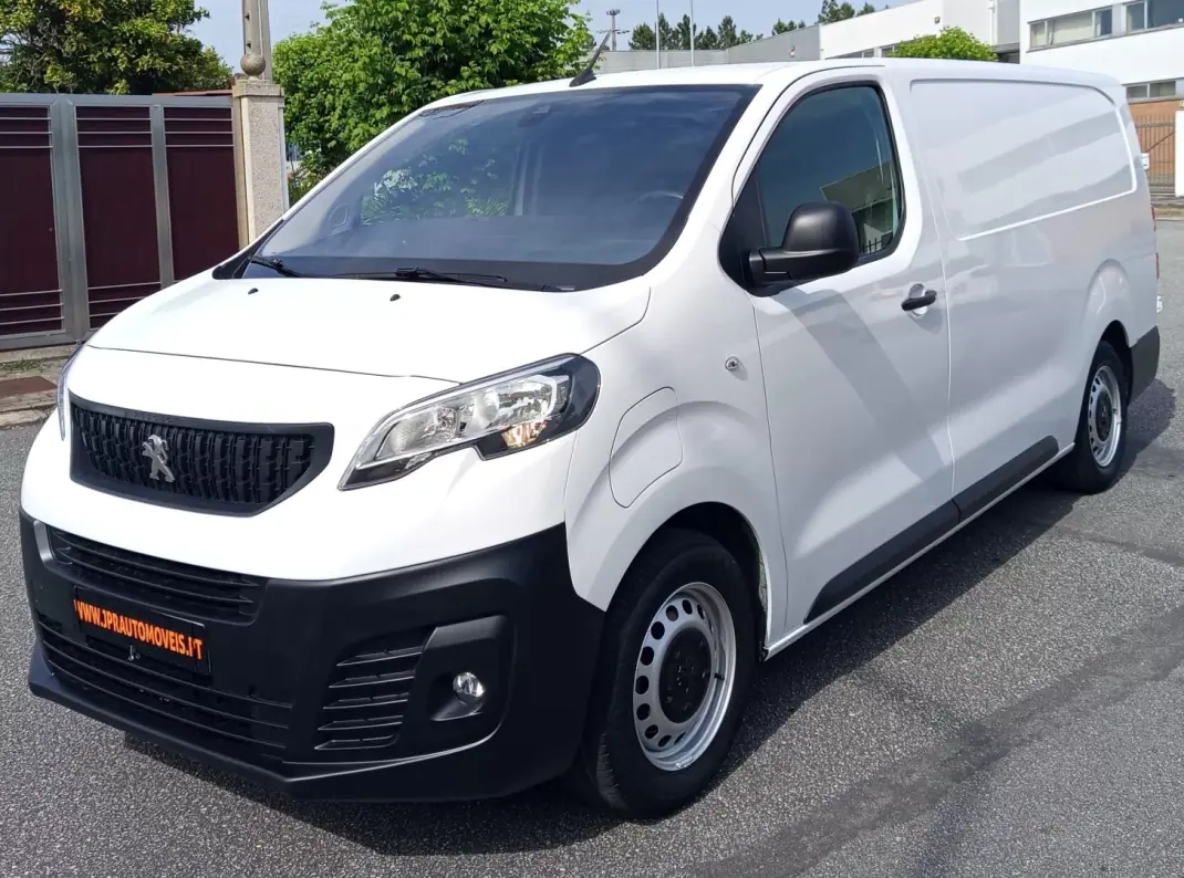 Peugeot e-Expert 2023 - 21990 EUR, 38600 km - AUTO.MOTO.pt - 38600km - foto 1 de 20